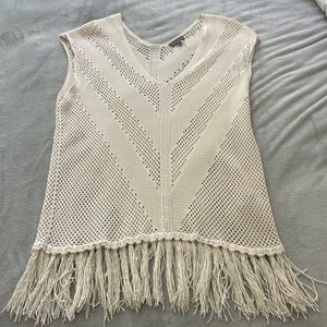 Vince Camuto cream knit v-neck tank with fringe